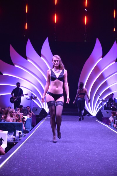 Marie France Fashion Show SS18 Part1
