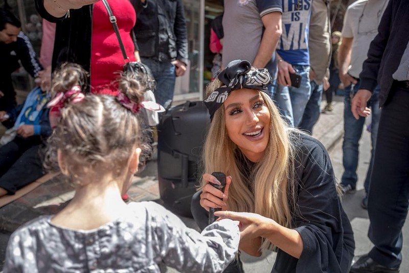 Maya Diab singing on the streets of Bourj Hammoud