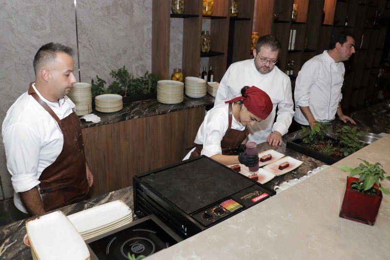 The Michelin star Chef returns to ROJO