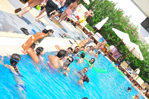 Bungee Jumping At Mocean
