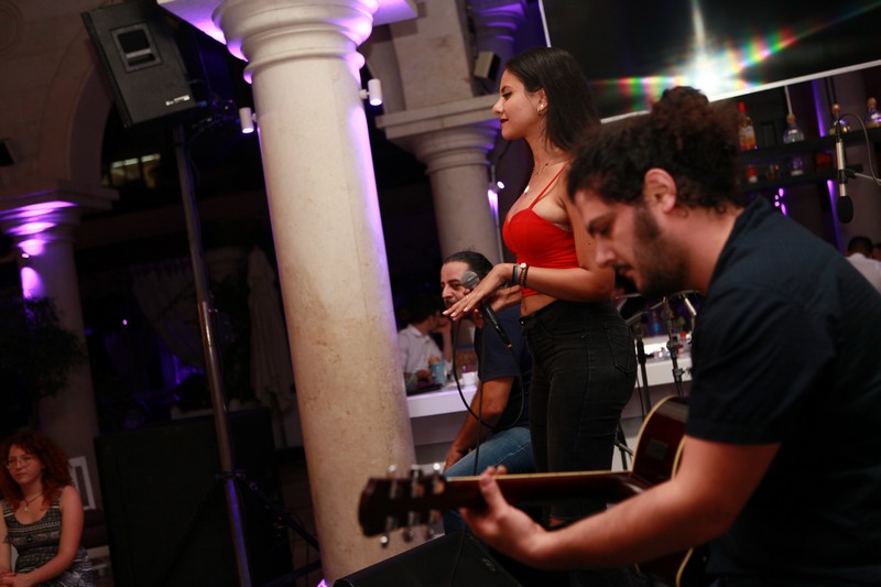 Open Mic at Amethyste