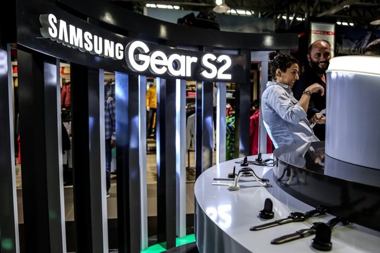 Samsung Gear S2 at Mike Sport