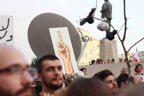 Funny Moments During Trash Crisis Protest