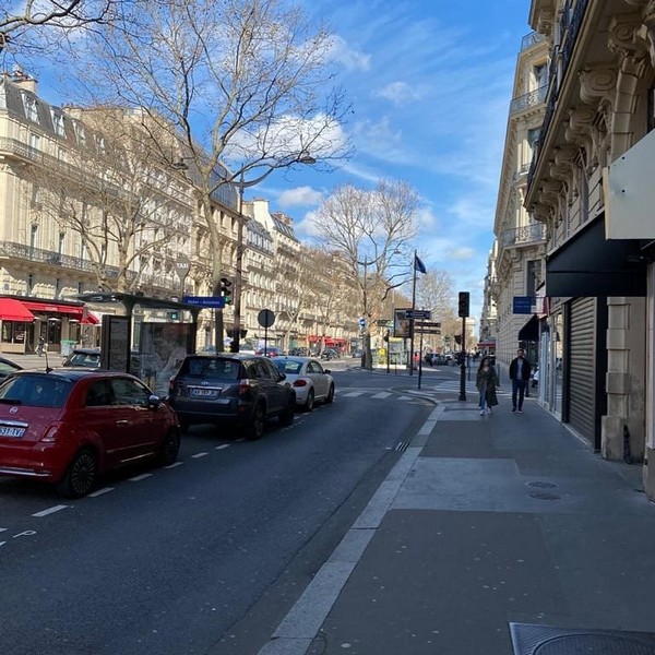 Coronavirus fears empty streets in Paris