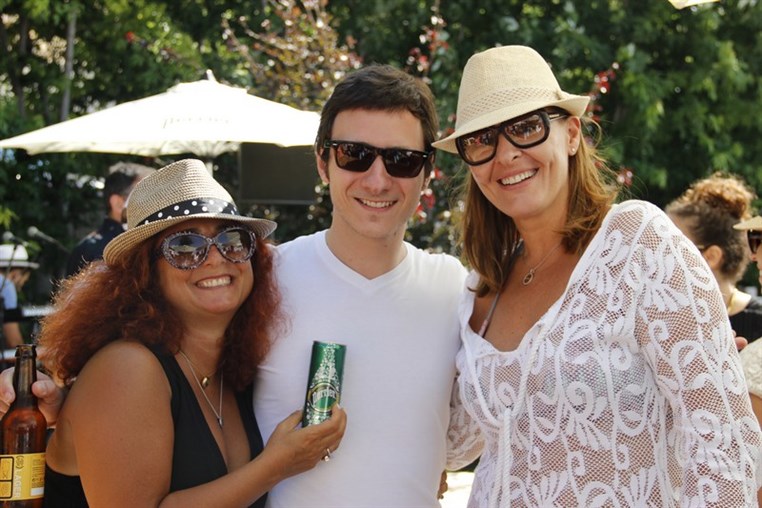Perrier Decks on the Peak