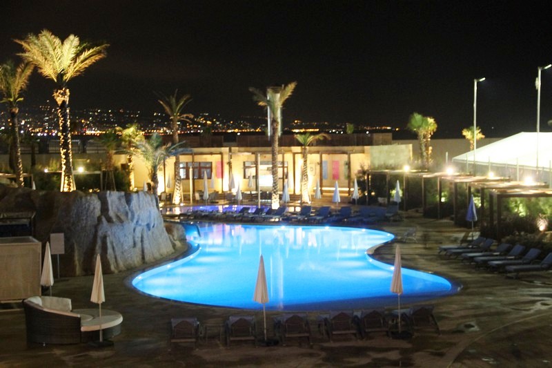 Dinner at Pier78 Rooftop at Kempinski Summerland