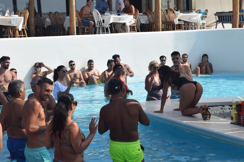 Broadway Pool Party at Riviera
