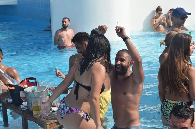 Broadway Pool Party at Riviera