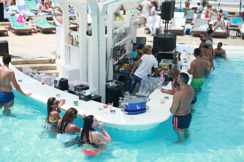 Cocktail Sunday at Riviera