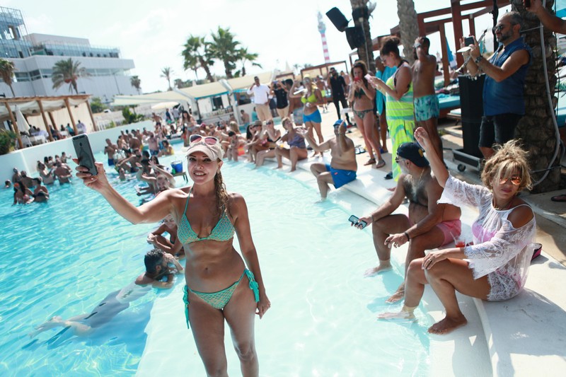 Riviera Endless Summer Closing Party