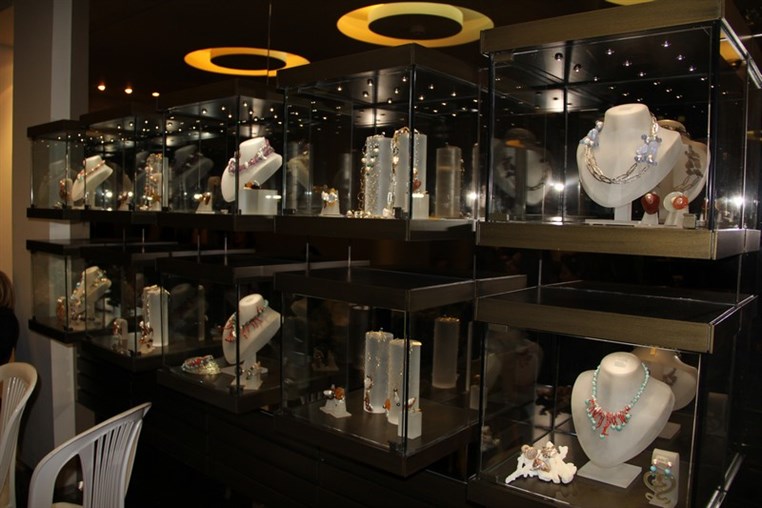 The world of Pearl By Sabine Mazloum