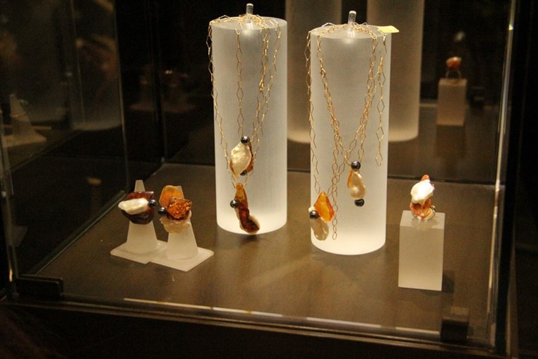 The world of Pearl By Sabine Mazloum
