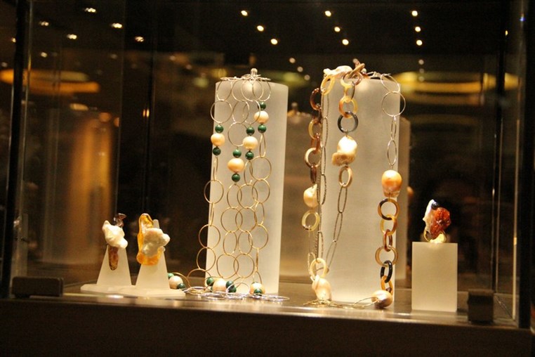 The world of Pearl By Sabine Mazloum