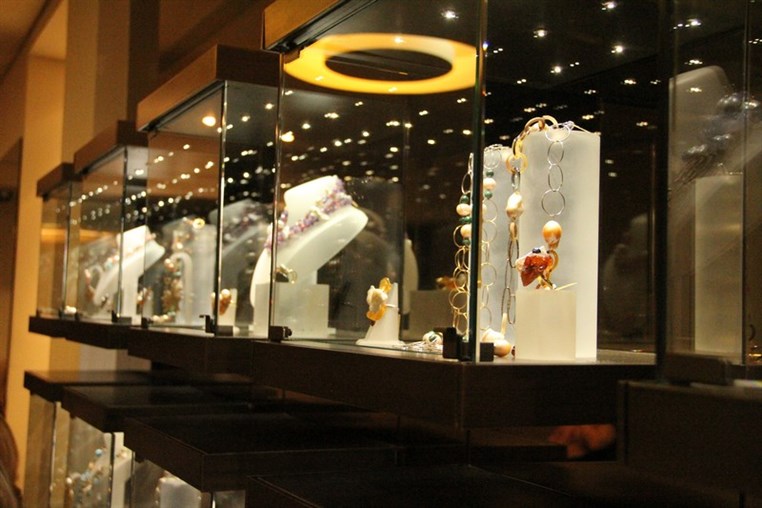 The world of Pearl By Sabine Mazloum