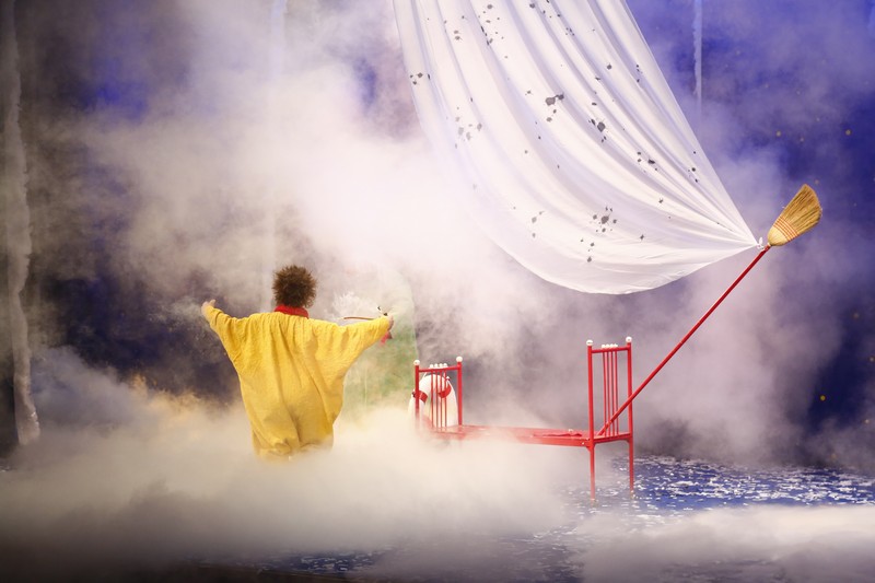 Slava's Snowshow in Lebanon