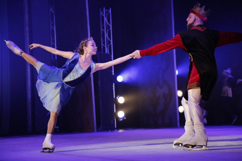 Snow White on Ice at Casino Du Liban 