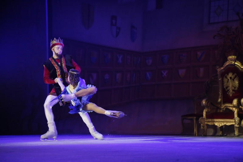 Snow White on Ice at Casino Du Liban 