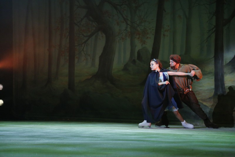 Snow White on Ice at Casino Du Liban 