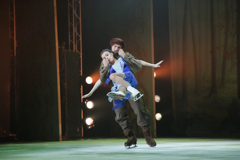 Snow White on Ice at Casino Du Liban 