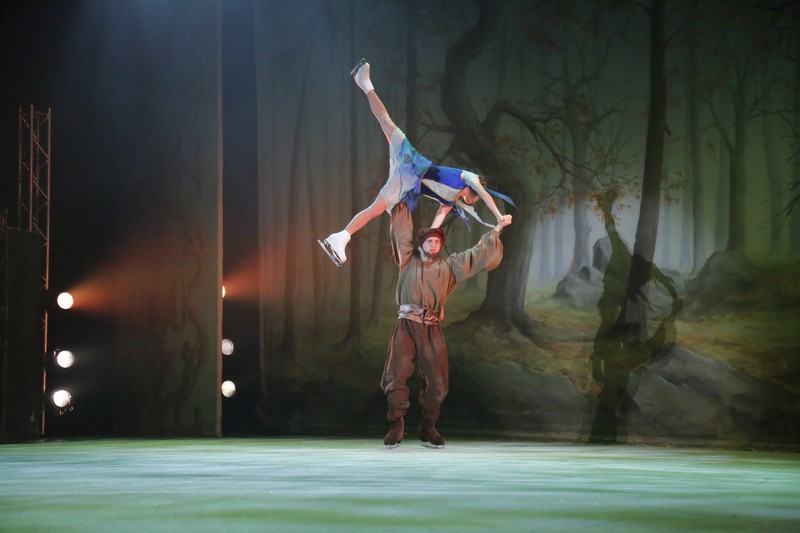 Snow White on Ice at Casino Du Liban 