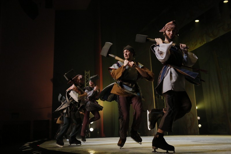 Snow White on Ice at Casino Du Liban 