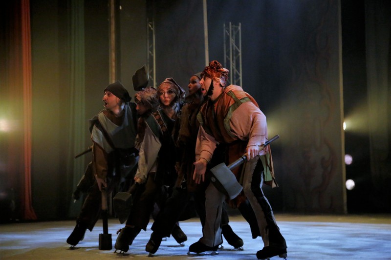 Snow White on Ice at Casino Du Liban 