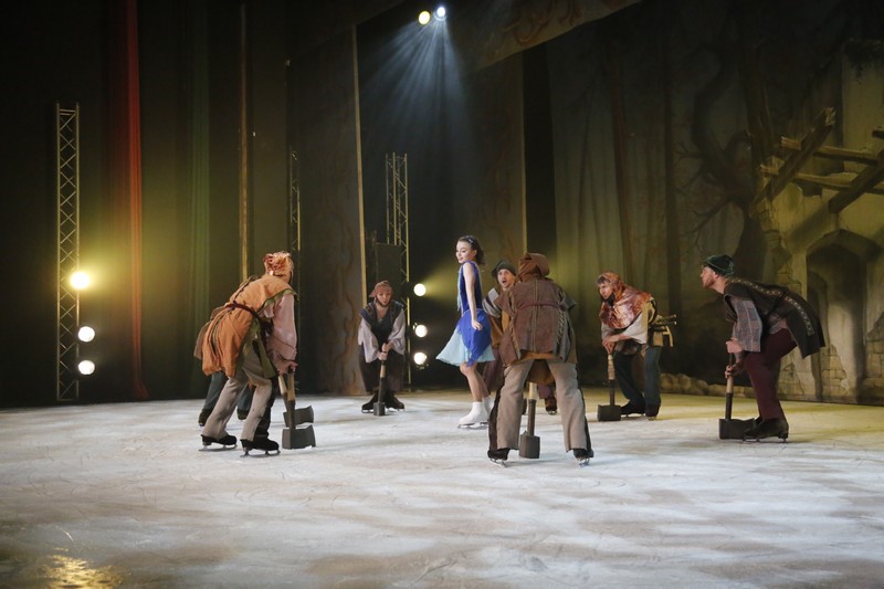 Snow White on Ice at Casino Du Liban 