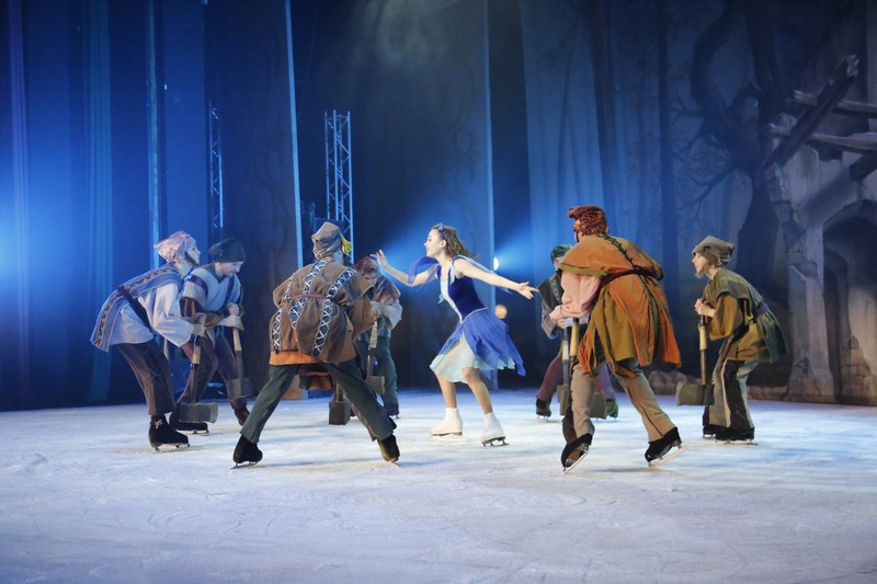Snow White on Ice at Casino Du Liban 