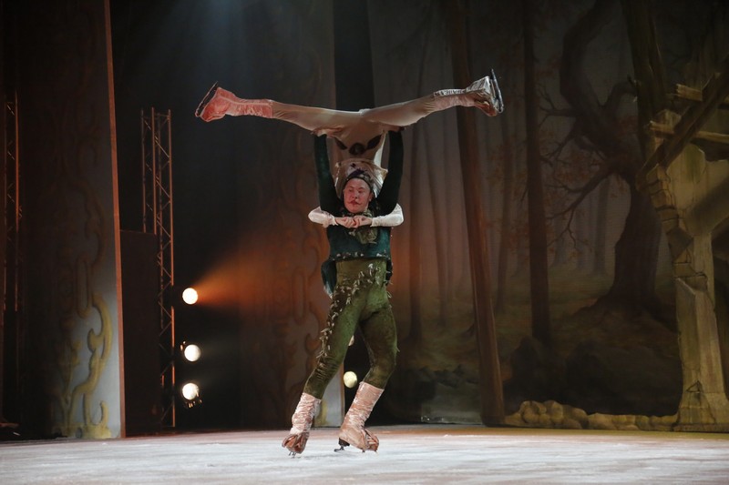 Snow White on Ice at Casino Du Liban 
