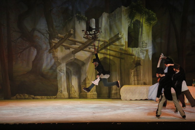 Snow White on Ice at Casino Du Liban 