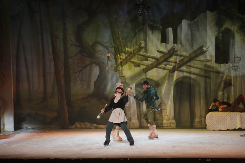 Snow White on Ice at Casino Du Liban 