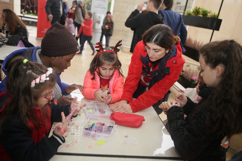 Saint Nicolas et le Telethon à l'institut français du Liban 