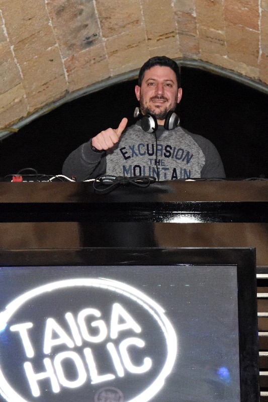 Taiga Batroun On Saturday Night