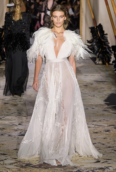 Zuhair Murad Spring Summer 2018 Couture at PFW