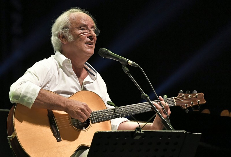 Maxime Le Forestier chante Georges Brassens