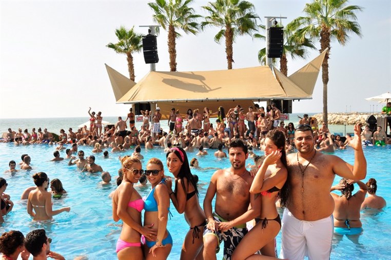 The Sunday Club at Cyan