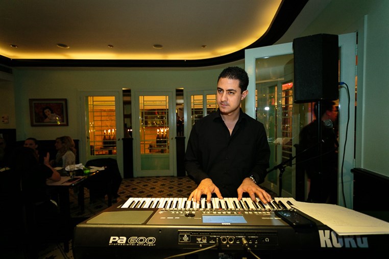 eCafe Sursock on Saturday Night