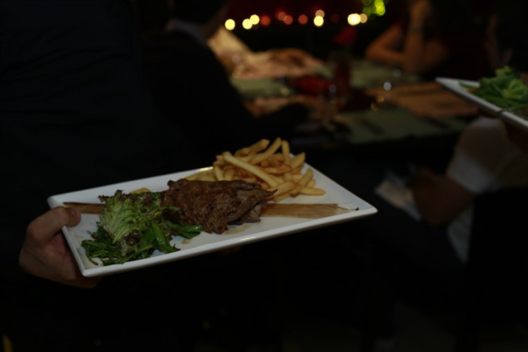 eCafe Sursock on Friday Night