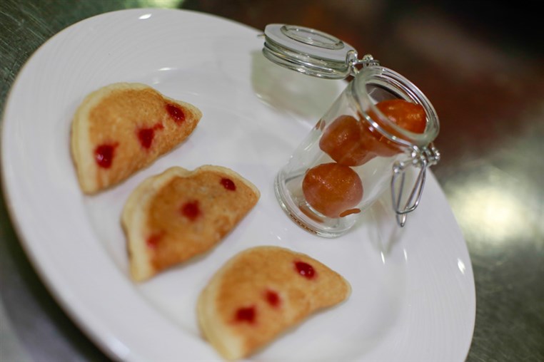 Fondue Night at eCafe Sursock