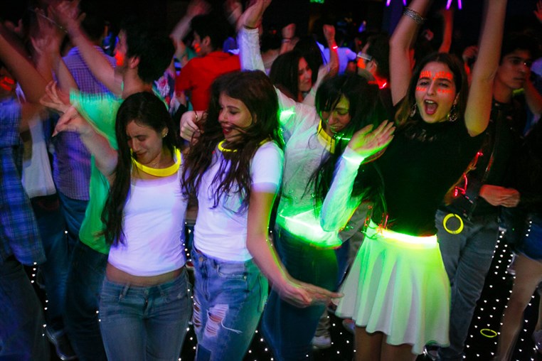 KBWH Seniors Lights Off Neon Party