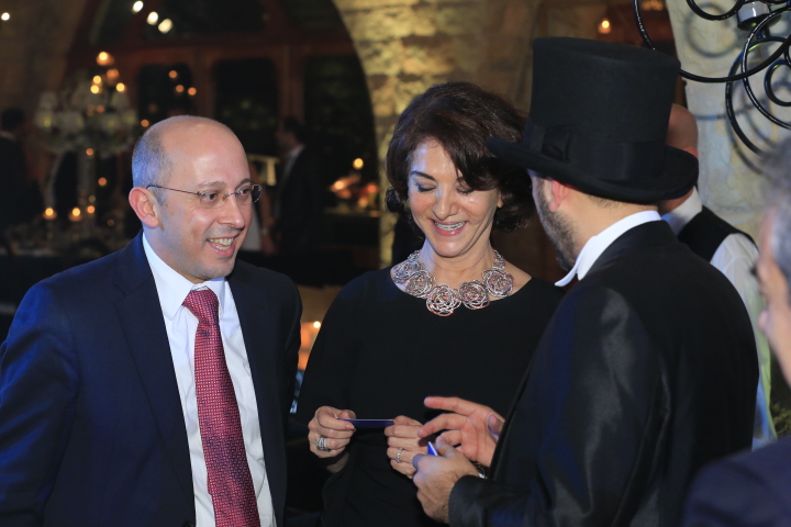 Les Lamah Wedding People 2