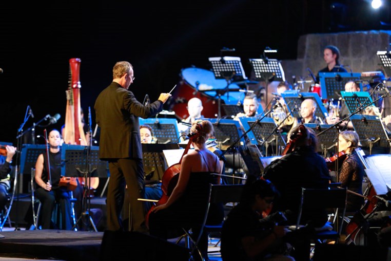 Bryn Terfel & Monica Yunus