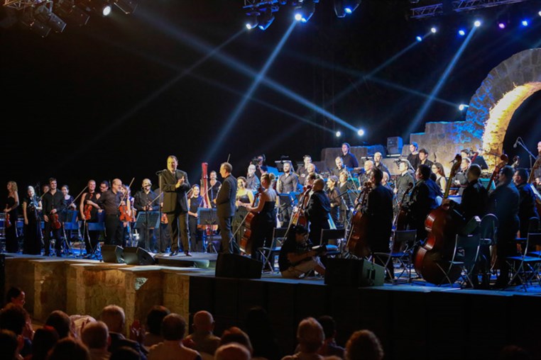 Bryn Terfel & Monica Yunus