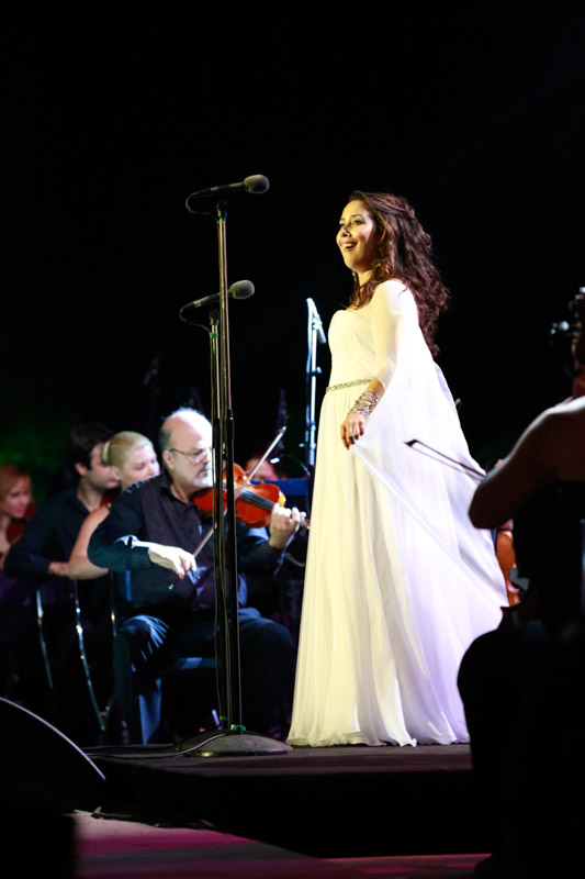 Bryn Terfel & Monica Yunus