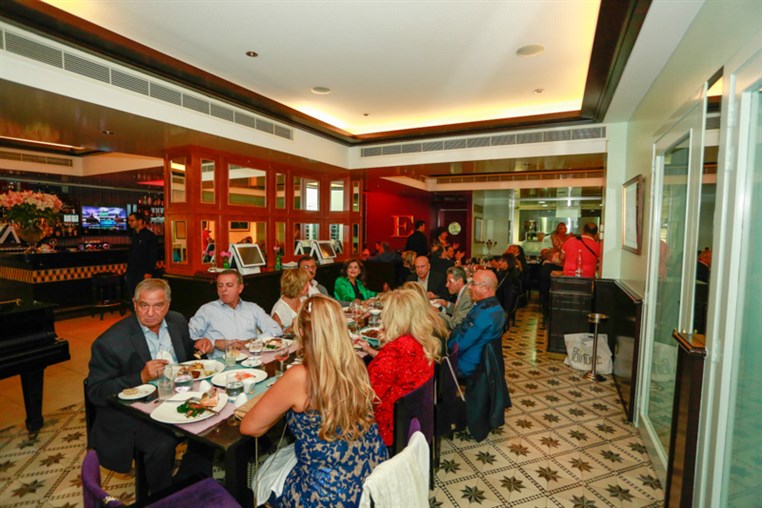 eCafe Sursock at Friday Night