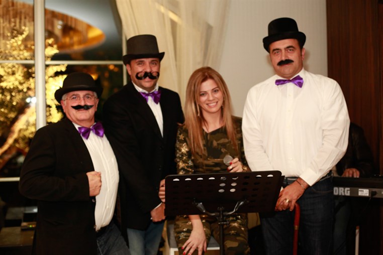 Le Chic Du Bal Masque 