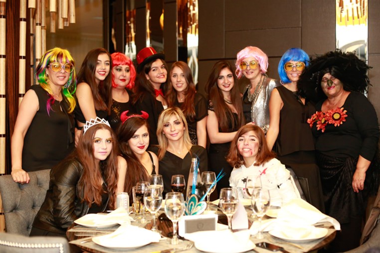 Le Chic Du Bal Masque 