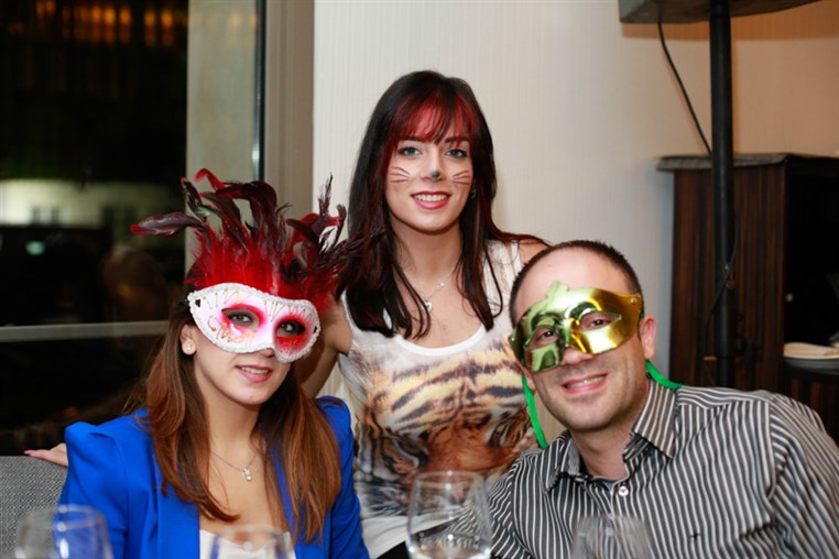 Le Chic Du Bal Masque 