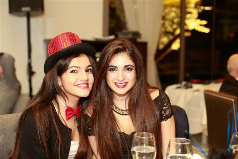 Le Chic Du Bal Masque 