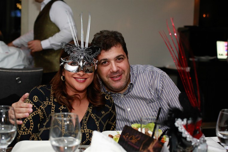 Le Chic Du Bal Masque 